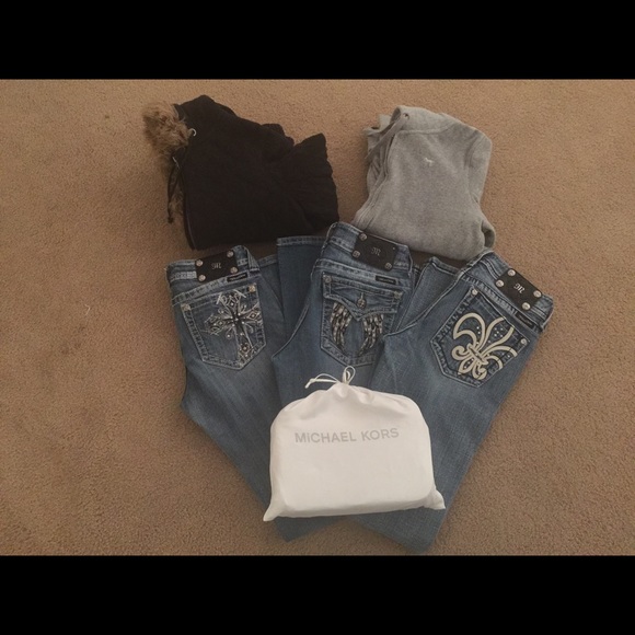 2 vs hoodies and mk purse