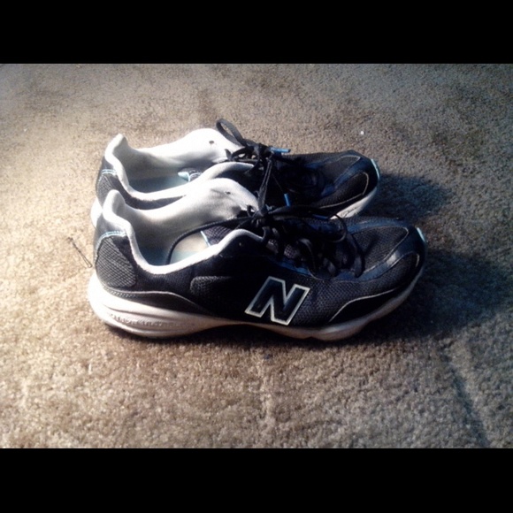 New Balance Shoes - Picture 2 of 2