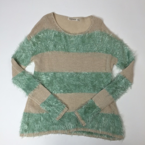 NEW✨ Oversized knit sweater