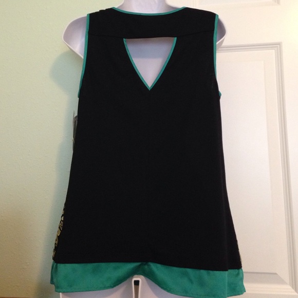 Gold sequined dressy tank with cut out back medium - Picture 3 of 4