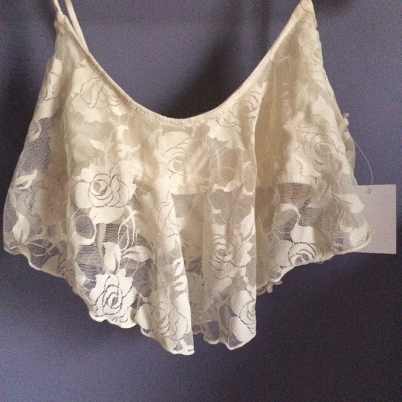 Lace bandeau 💕 - Picture 2 of 2