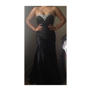 Silk black dress with silver Diamond