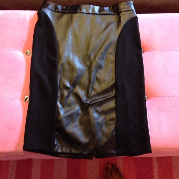 Black pencil skirt