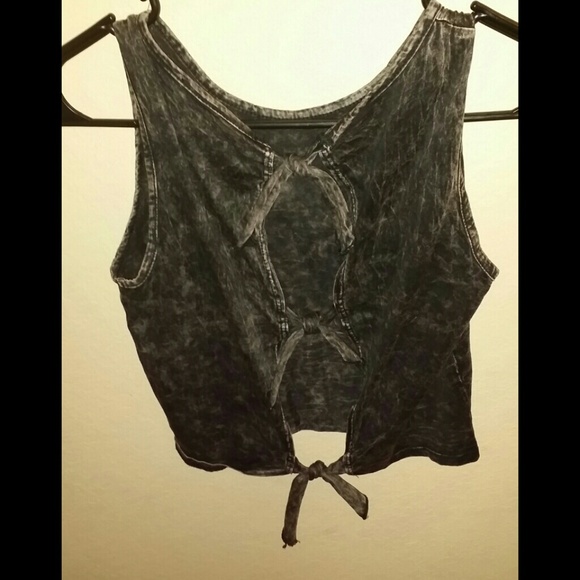 Acid washed Crop Top - Picture 2 of 2