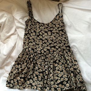 Daisy Brandy Melville dress