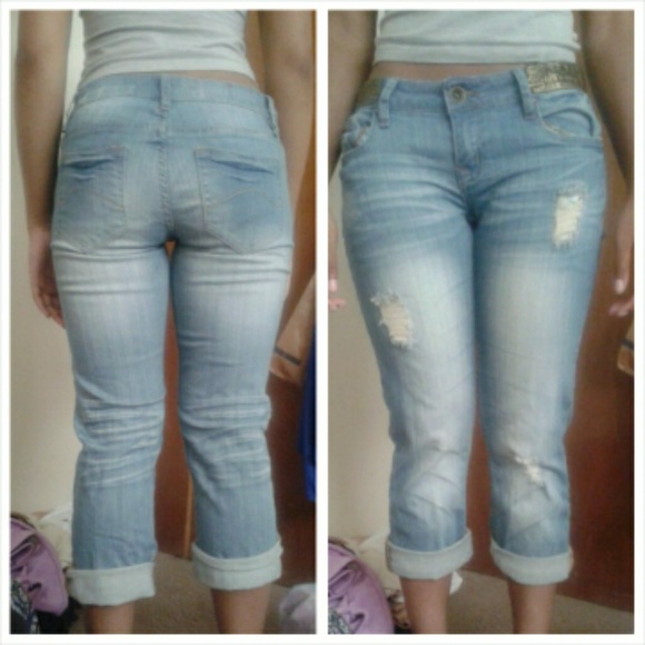 Distressed Jean Kapris - Picture 3 of 3
