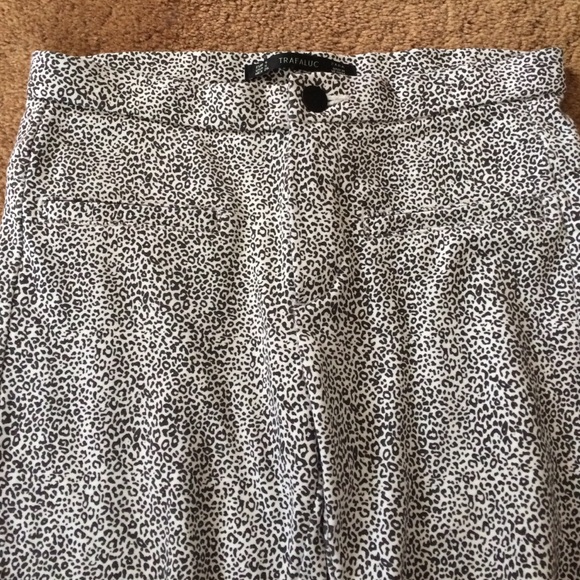 Black & White Leopard Pants - Picture 2 of 3