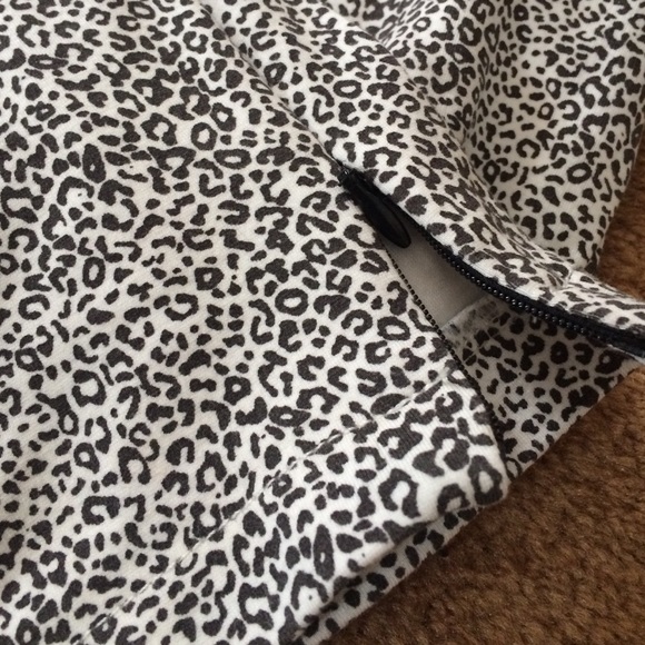 Black & White Leopard Pants - Picture 3 of 3