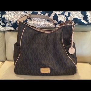 ✨SOLD✨ Michael Kors Purse