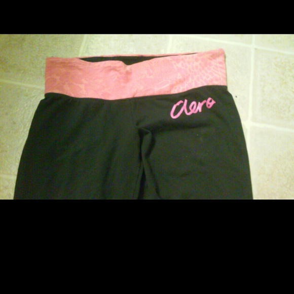 Knee length aero workout pants