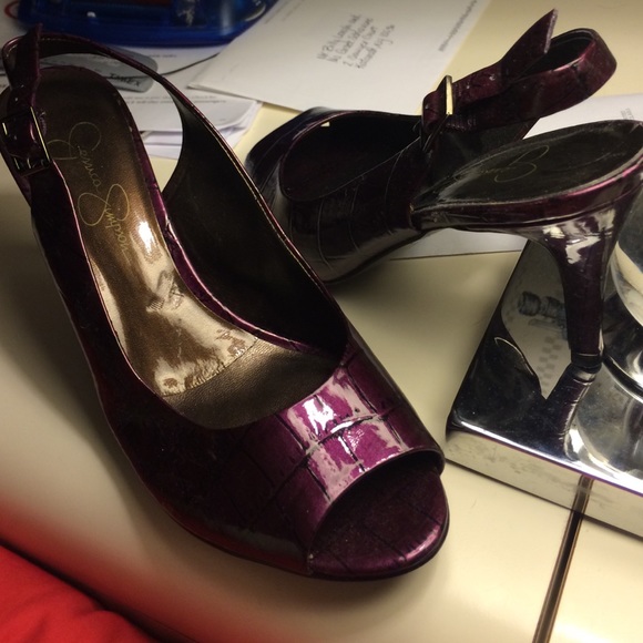 JESSICA SIMPSON SIZE 8 Purple sling back