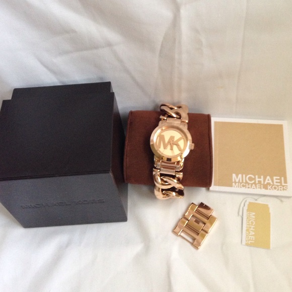 MICHAEL Michael Kors Accessories - 💯% Authentic Michael Kors Chain Links Watch
