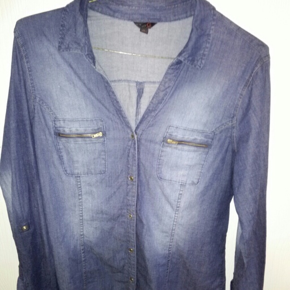 Guess.denim top..