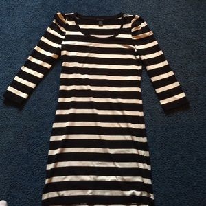 Black & White half-sleeved bodycon dress