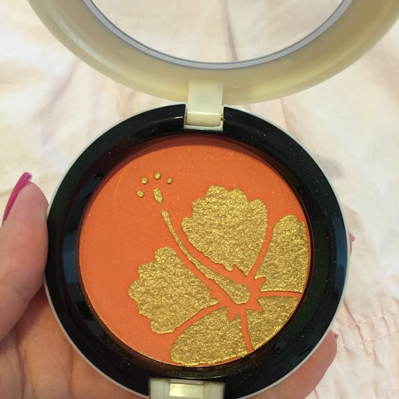 Mac LE Powders - Picture 2 of 4