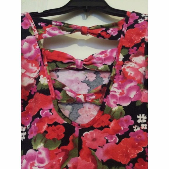 Floral Body Con Shirt/Dress With Cut Outs - Picture 3 of 4