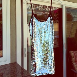 Black and silver sequined bodycon party dress