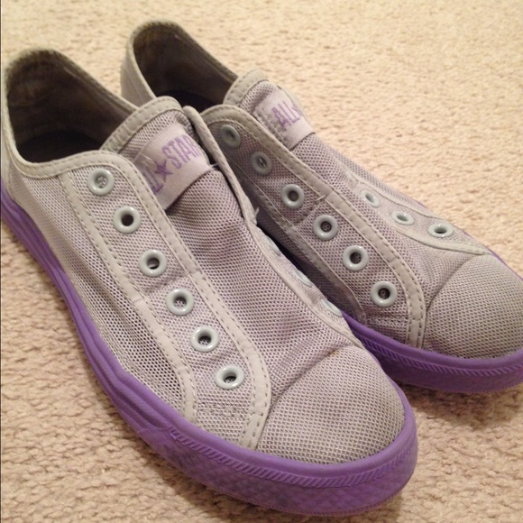 SUPER CUTE PURPLE AND GREY BREATHABLE CONVERSE!!