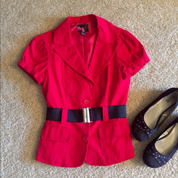 Red short sleeve light blazer