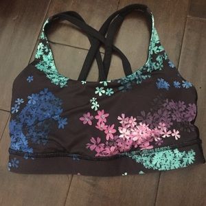 Lululemon sports bra