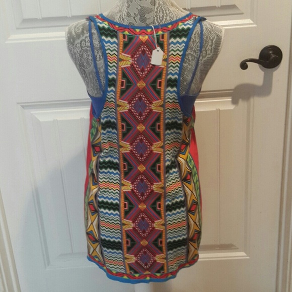 Top - Picture 2 of 3