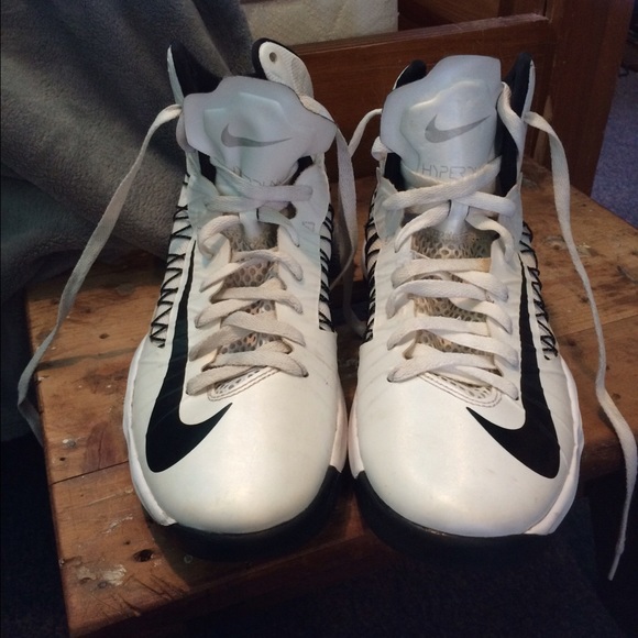 Shoes - Picture 4 of 4