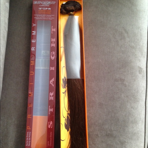 Dark brown 18" hair extensions and case NWOT