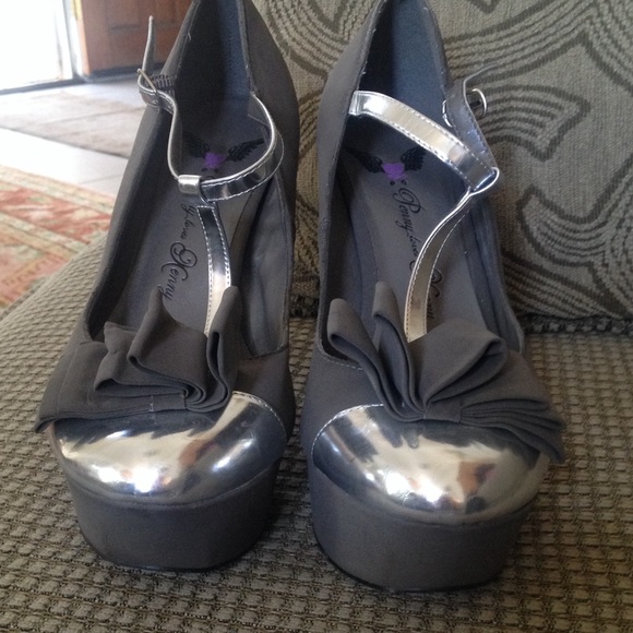 SOLD - Picture 3 of 4