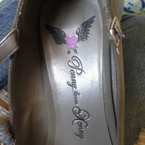 SOLD - Picture 4 of 4