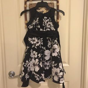 Girls size 8 black and white dress