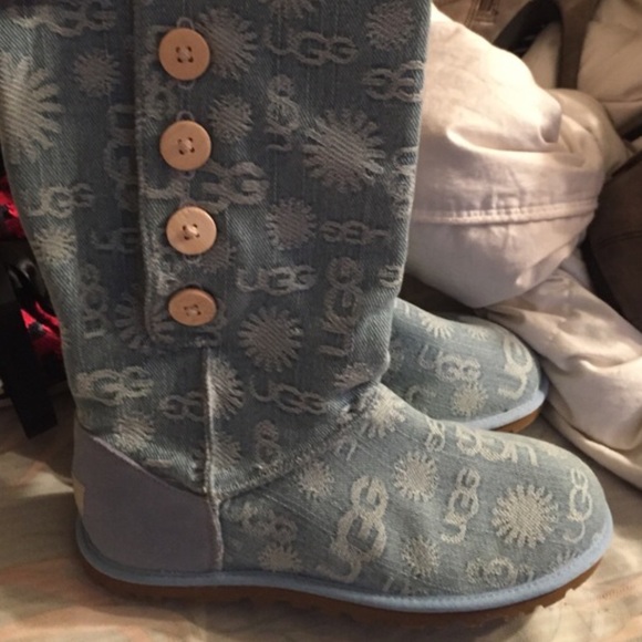 Ugg boots Denim sz 7 ‼️ brand new ‼️