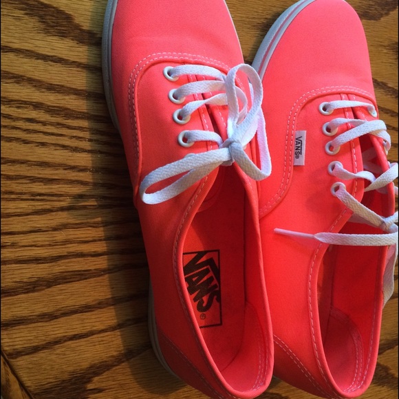 Vans - Picture 2 of 3