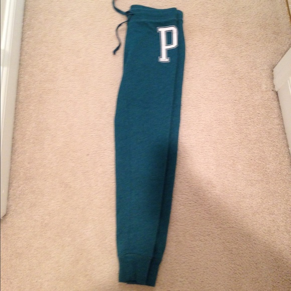 NWOT!! SUPER CUTE SWEATPANTS FROM VS PINK!!