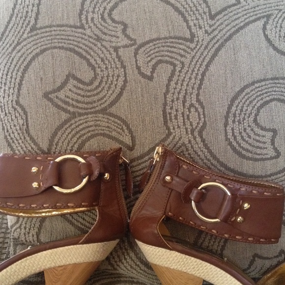 SOLD - Picture 4 of 4