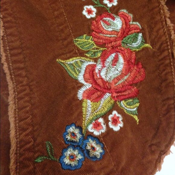 Beautiful Boutique Jacket - Picture 2 of 4