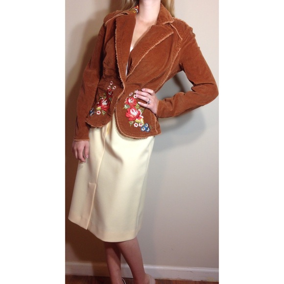 Beautiful Boutique Jacket - Picture 4 of 4