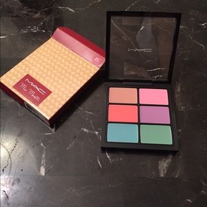 Mac Mia moretti who's the DJ lip palette