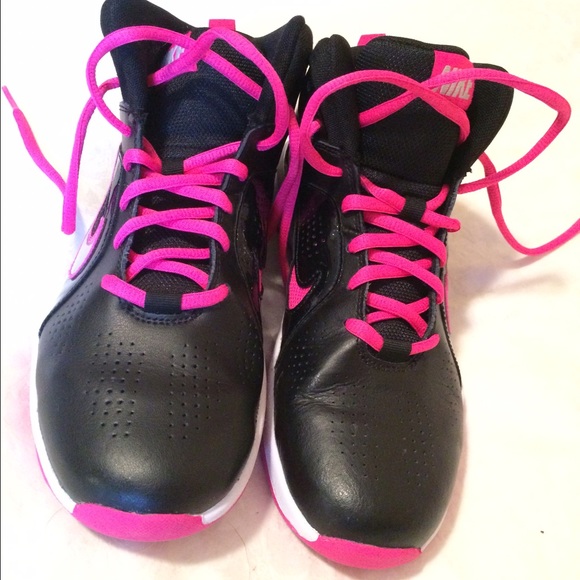 women Nike basketball shoes