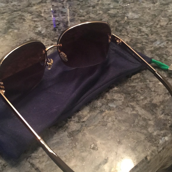 Tommy Hilfiger Sunglasses - Picture 3 of 4