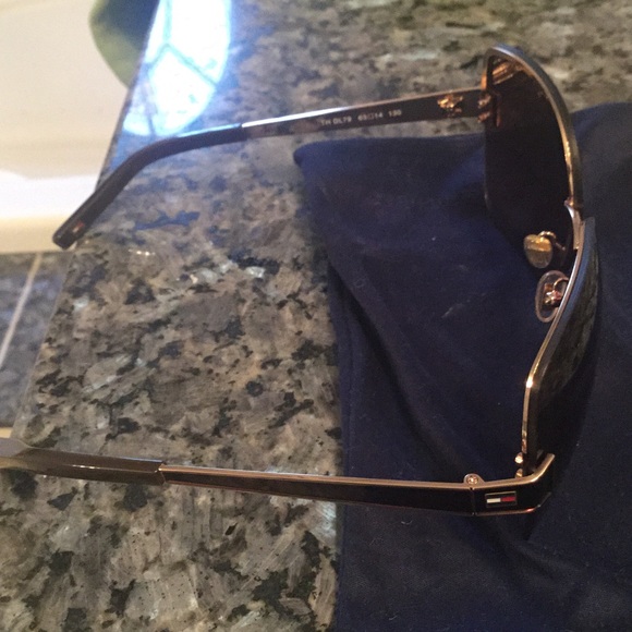 Tommy Hilfiger Sunglasses - Picture 4 of 4
