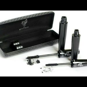 New younique 3D fiber lash.