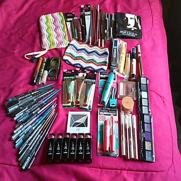 Makeup bundle