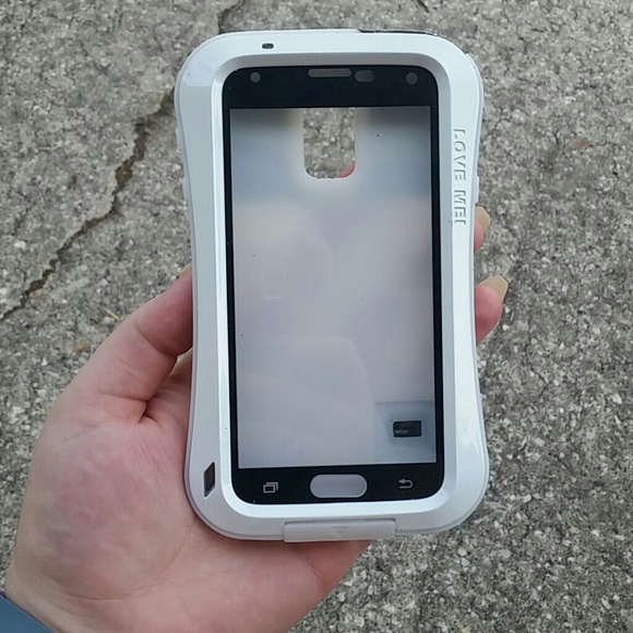 Shockproof, dustproof phone case