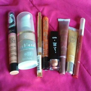 Makeup bundle