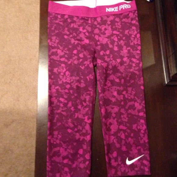 Nike pro tight workout bottoms