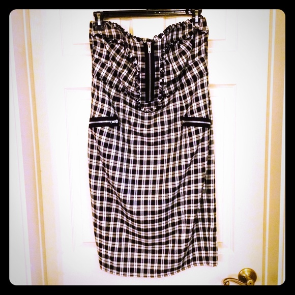 TORRID BLACK & WHITE PLAID PUNK PINUP DRESS