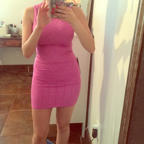Bebe Bodycon fucshia dress