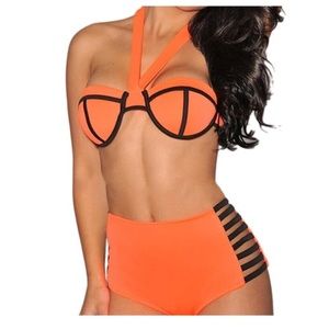 Traded with @aaarosee