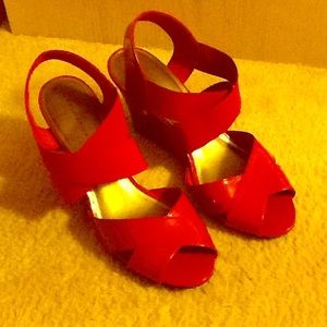 Red wedged heel shoes