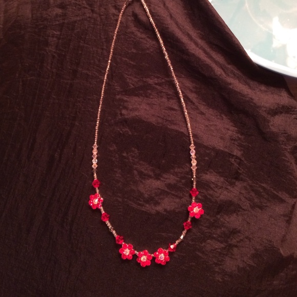 Red Rhinestone Flower Necklace - Picture 2 of 3